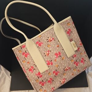 DKNY Grayson Tote With Coordinating Wristlet